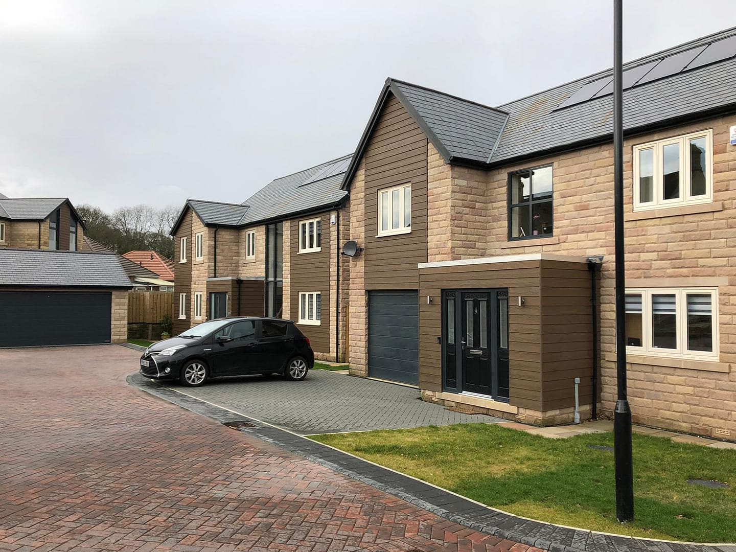 M.Woolhouse Builders Ltd is a Sheffield-based professional building company with over 35 years of experience within the construction and building fields. We work with our clients to offer a complete building experience from house extensions to new builds. builders in sheffield